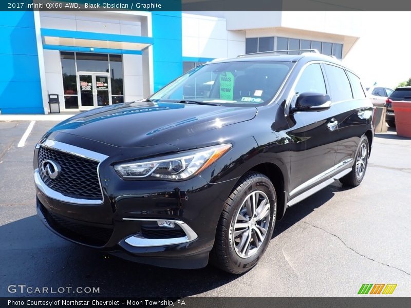Front 3/4 View of 2017 QX60 AWD