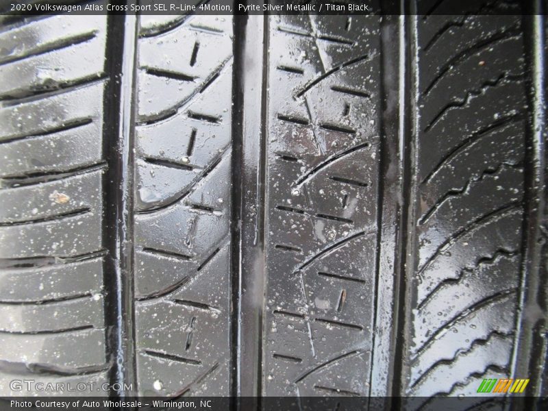 Pyrite Silver Metallic / Titan Black 2020 Volkswagen Atlas Cross Sport SEL R-Line 4Motion