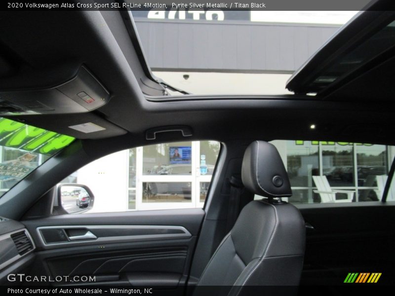 Pyrite Silver Metallic / Titan Black 2020 Volkswagen Atlas Cross Sport SEL R-Line 4Motion