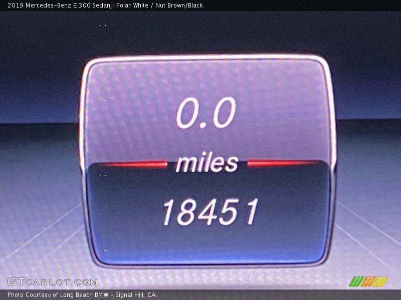 Polar White / Nut Brown/Black 2019 Mercedes-Benz E 300 Sedan