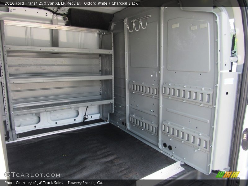 Oxford White / Charcoal Black 2016 Ford Transit 250 Van XL LR Regular