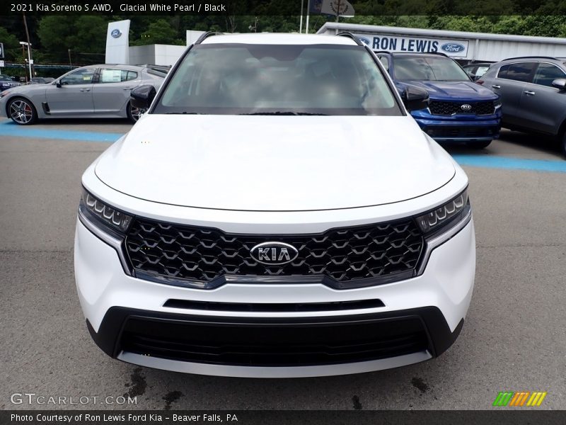 Glacial White Pearl / Black 2021 Kia Sorento S AWD