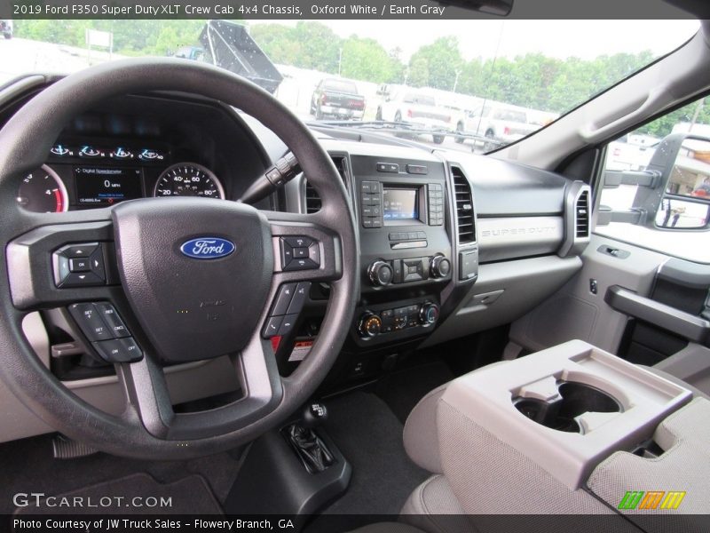Oxford White / Earth Gray 2019 Ford F350 Super Duty XLT Crew Cab 4x4 Chassis