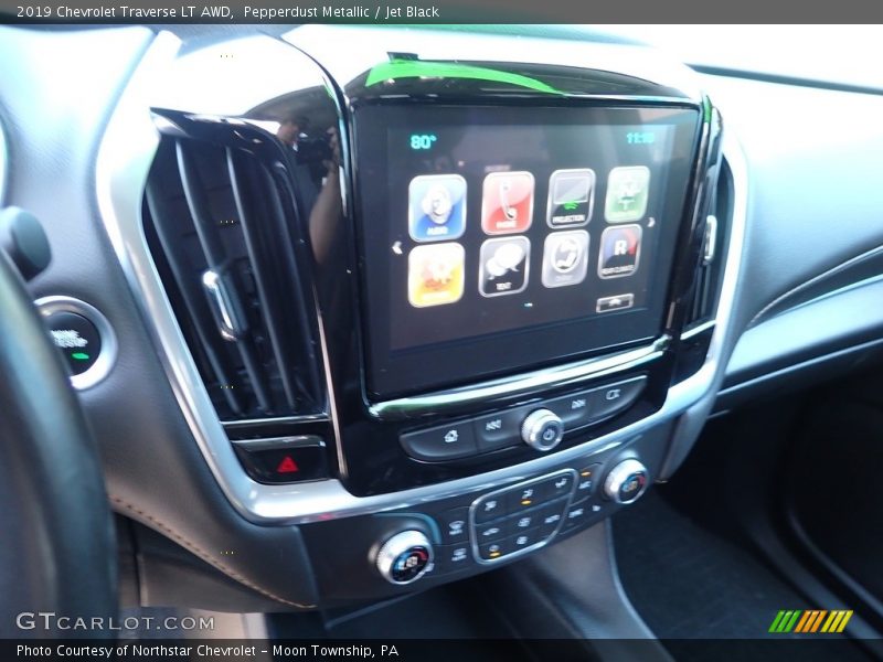 Pepperdust Metallic / Jet Black 2019 Chevrolet Traverse LT AWD
