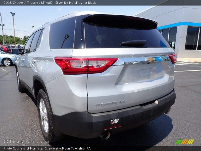 Silver Ice Metallic / Jet Black 2018 Chevrolet Traverse LT AWD