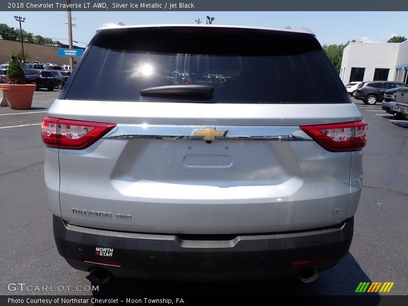 Silver Ice Metallic / Jet Black 2018 Chevrolet Traverse LT AWD