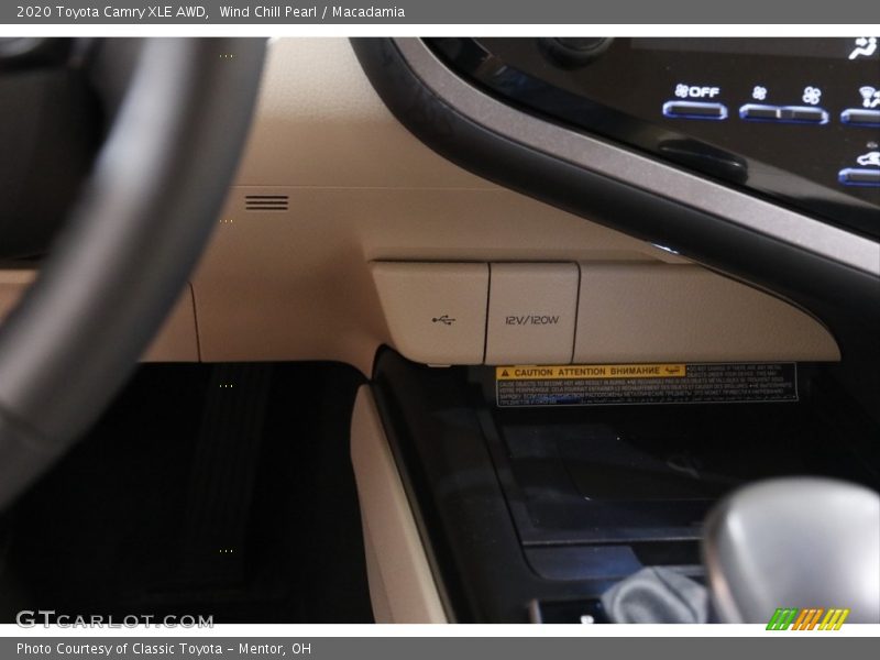 Wind Chill Pearl / Macadamia 2020 Toyota Camry XLE AWD