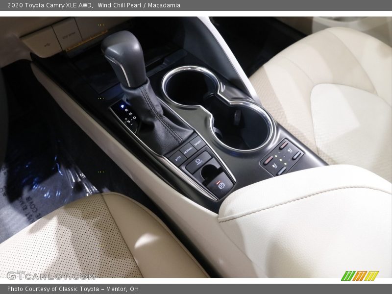 Wind Chill Pearl / Macadamia 2020 Toyota Camry XLE AWD