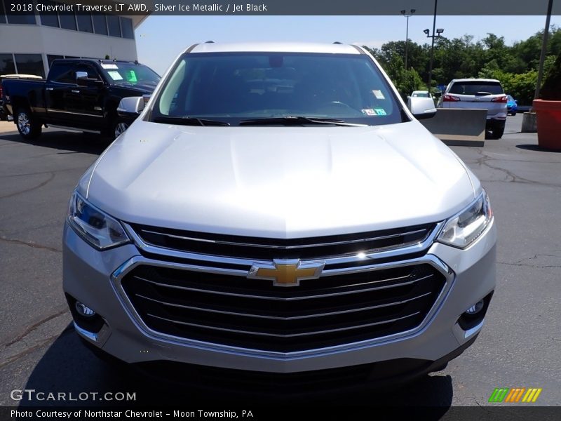 Silver Ice Metallic / Jet Black 2018 Chevrolet Traverse LT AWD