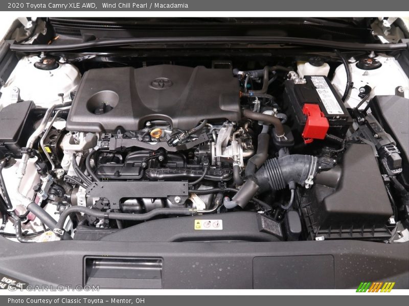 Wind Chill Pearl / Macadamia 2020 Toyota Camry XLE AWD