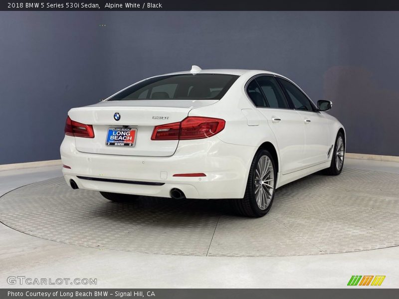 Alpine White / Black 2018 BMW 5 Series 530i Sedan