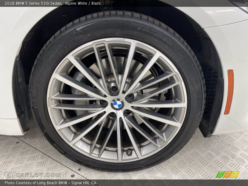 Alpine White / Black 2018 BMW 5 Series 530i Sedan