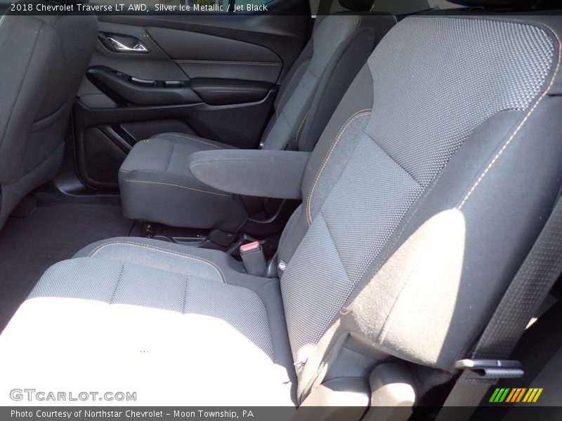 Silver Ice Metallic / Jet Black 2018 Chevrolet Traverse LT AWD