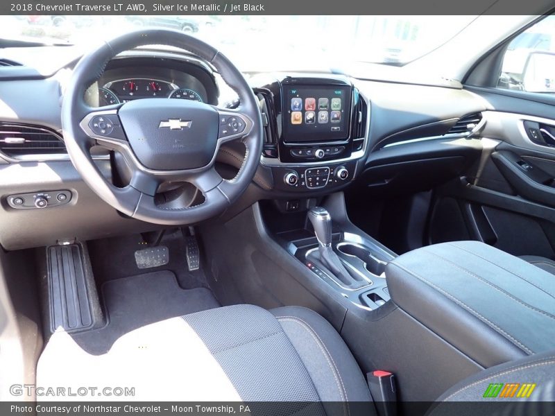 Silver Ice Metallic / Jet Black 2018 Chevrolet Traverse LT AWD