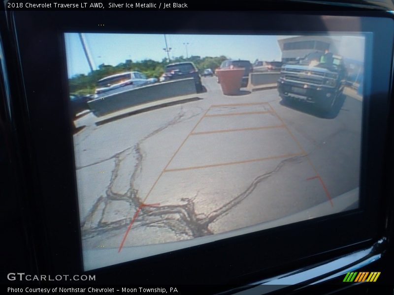 Silver Ice Metallic / Jet Black 2018 Chevrolet Traverse LT AWD