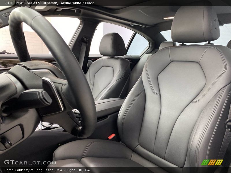 Alpine White / Black 2018 BMW 5 Series 530i Sedan