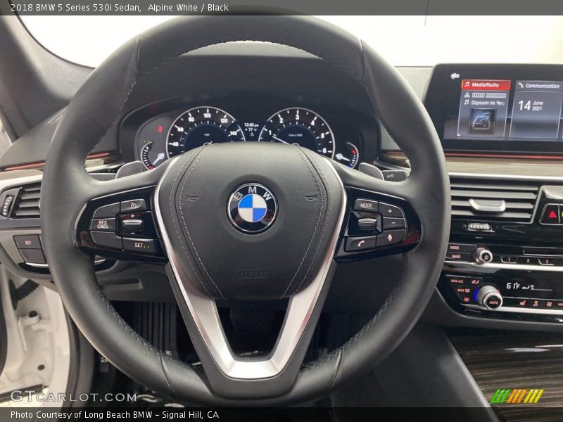Alpine White / Black 2018 BMW 5 Series 530i Sedan