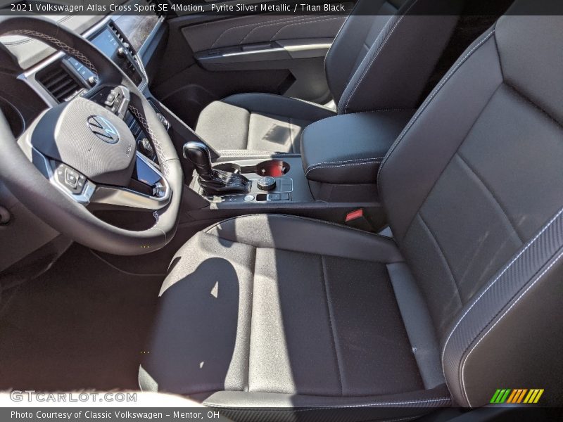 Pyrite Silver Metallic / Titan Black 2021 Volkswagen Atlas Cross Sport SE 4Motion