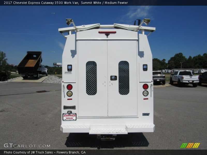 Summit White / Medium Pewter 2017 Chevrolet Express Cutaway 3500 Work Van