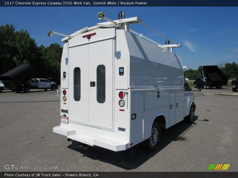 Summit White / Medium Pewter 2017 Chevrolet Express Cutaway 3500 Work Van