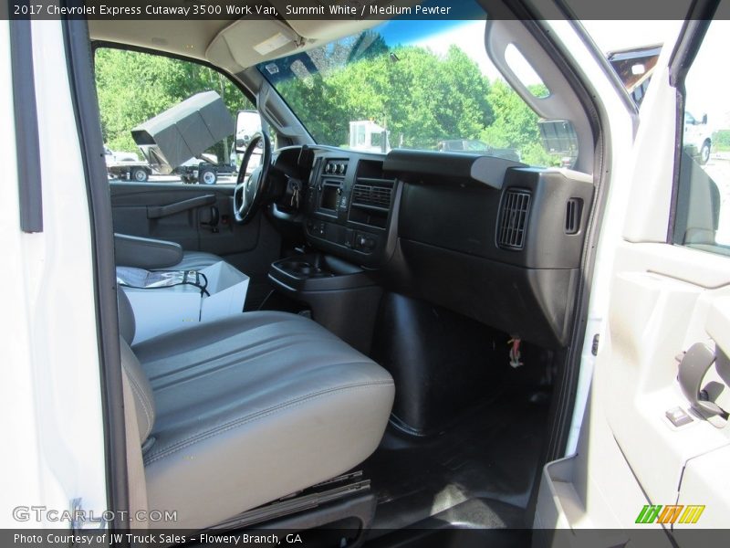 Summit White / Medium Pewter 2017 Chevrolet Express Cutaway 3500 Work Van
