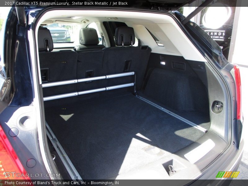 Stellar Black Metallic / Jet Black 2017 Cadillac XT5 Premium Luxury
