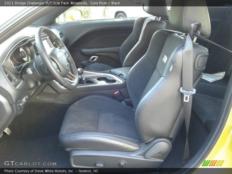 Front Seat of 2021 Challenger R/T Scat Pack Widebody