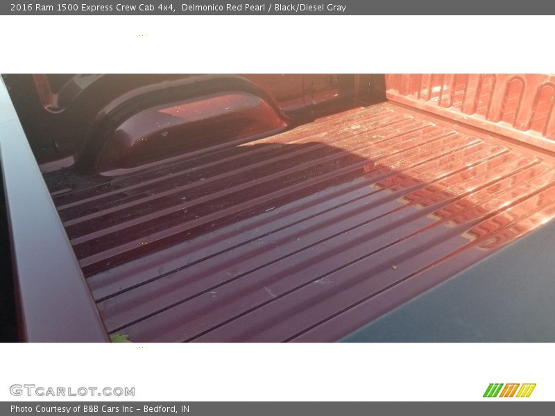 Delmonico Red Pearl / Black/Diesel Gray 2016 Ram 1500 Express Crew Cab 4x4