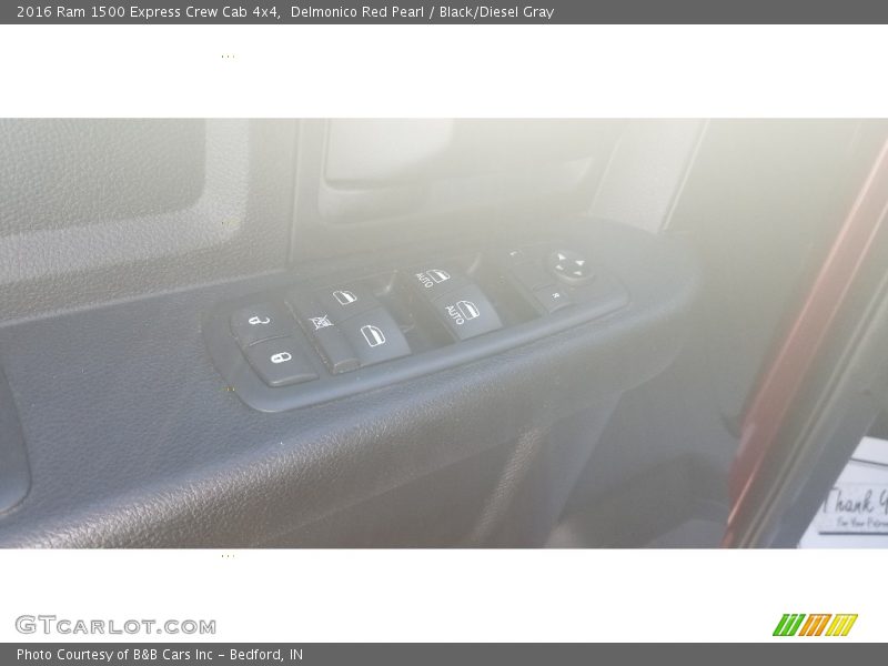 Delmonico Red Pearl / Black/Diesel Gray 2016 Ram 1500 Express Crew Cab 4x4