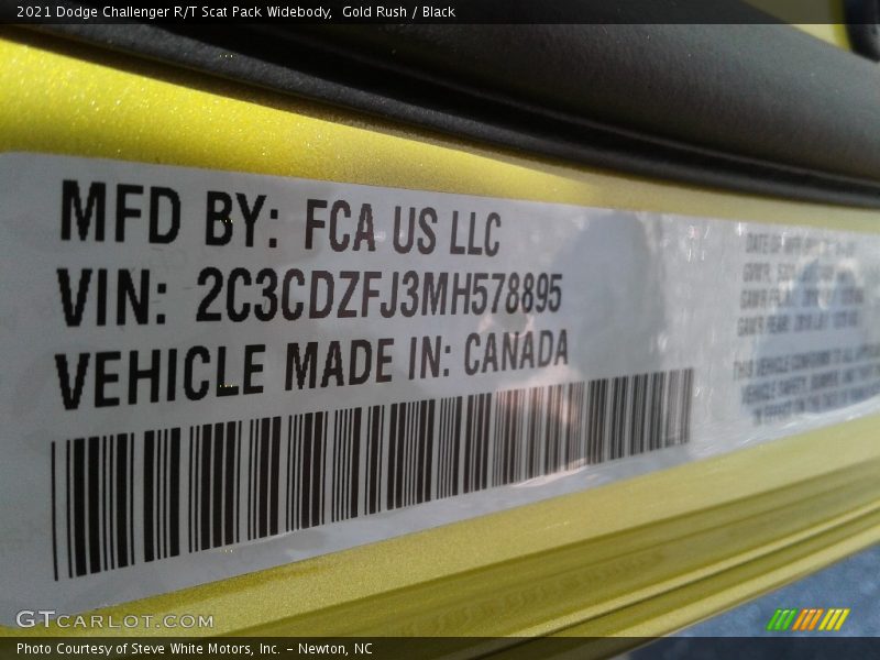Gold Rush / Black 2021 Dodge Challenger R/T Scat Pack Widebody