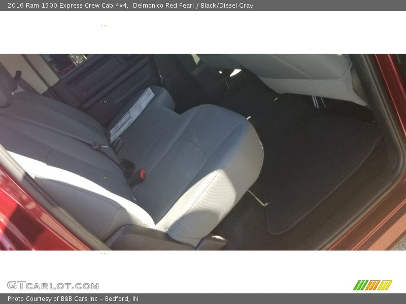 Delmonico Red Pearl / Black/Diesel Gray 2016 Ram 1500 Express Crew Cab 4x4