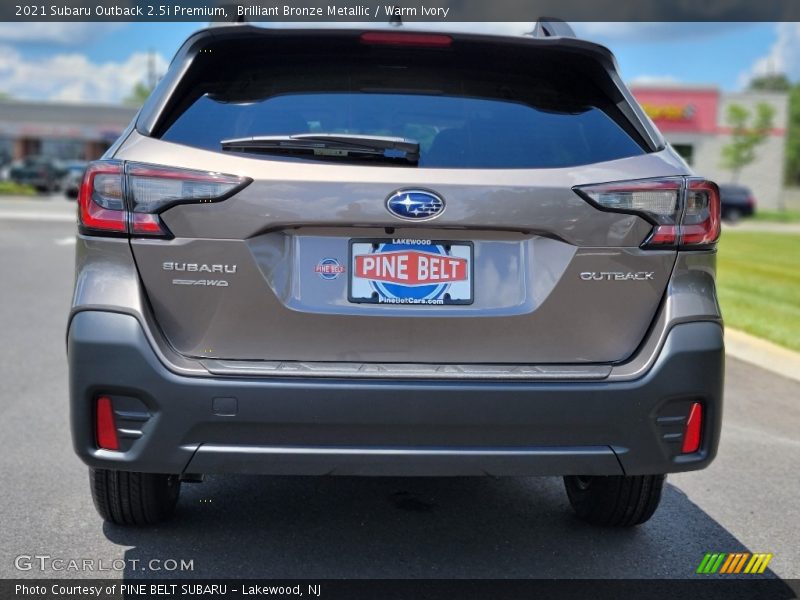 Brilliant Bronze Metallic / Warm Ivory 2021 Subaru Outback 2.5i Premium