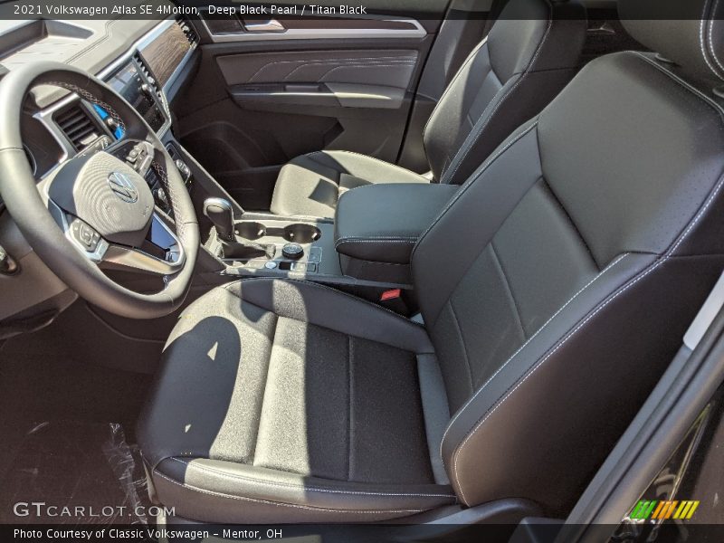 Deep Black Pearl / Titan Black 2021 Volkswagen Atlas SE 4Motion