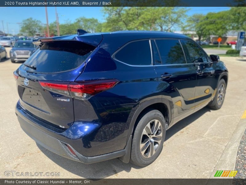 Blueprint / Black 2020 Toyota Highlander Hybrid XLE AWD