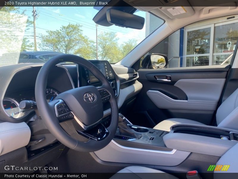 Blueprint / Black 2020 Toyota Highlander Hybrid XLE AWD