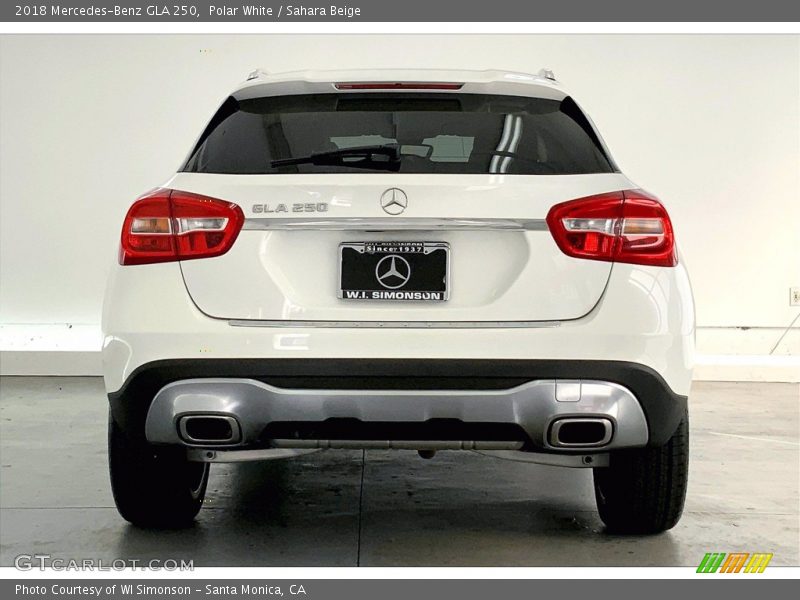 Polar White / Sahara Beige 2018 Mercedes-Benz GLA 250