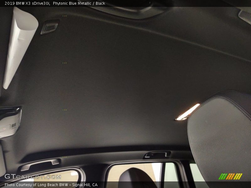 Phytonic Blue Metallic / Black 2019 BMW X3 sDrive30i