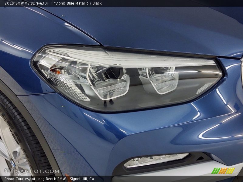 Phytonic Blue Metallic / Black 2019 BMW X3 sDrive30i