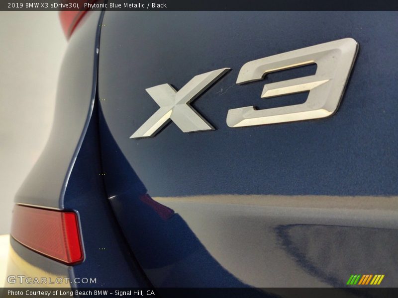 Phytonic Blue Metallic / Black 2019 BMW X3 sDrive30i