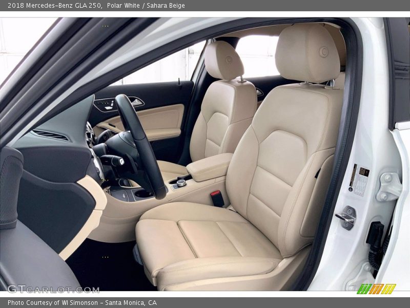 Polar White / Sahara Beige 2018 Mercedes-Benz GLA 250