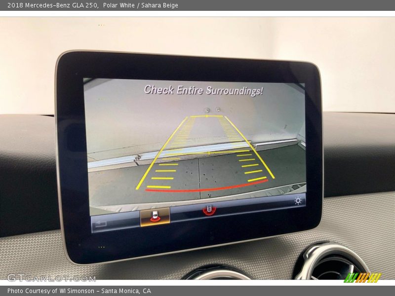 Polar White / Sahara Beige 2018 Mercedes-Benz GLA 250