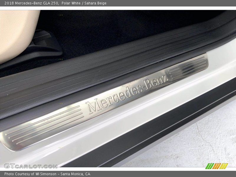Polar White / Sahara Beige 2018 Mercedes-Benz GLA 250