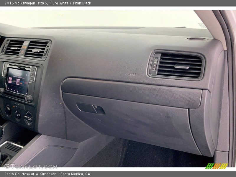 Pure White / Titan Black 2016 Volkswagen Jetta S