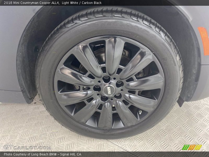 Light White / Carbon Black 2018 Mini Countryman Cooper ALL4