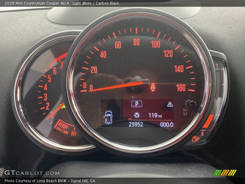 Light White / Carbon Black 2018 Mini Countryman Cooper ALL4