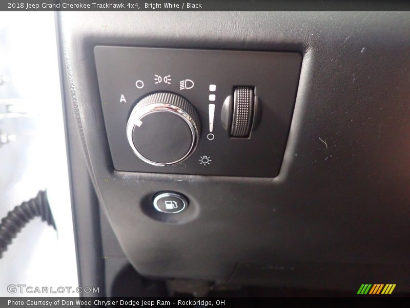 Bright White / Black 2018 Jeep Grand Cherokee Trackhawk 4x4