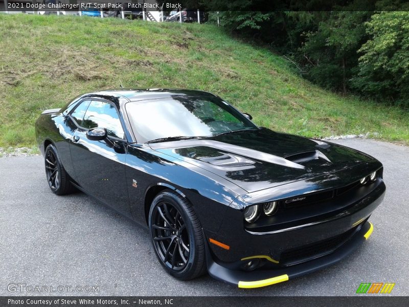 Front 3/4 View of 2021 Challenger R/T Scat Pack