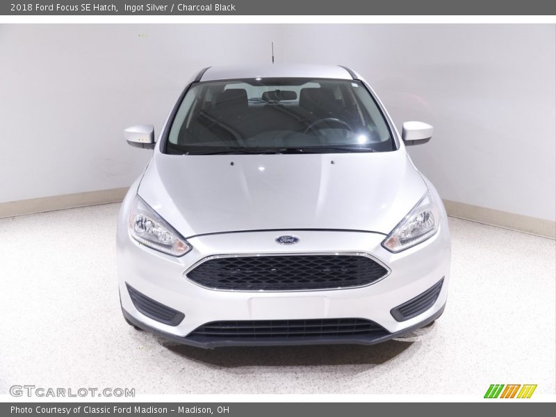 Ingot Silver / Charcoal Black 2018 Ford Focus SE Hatch