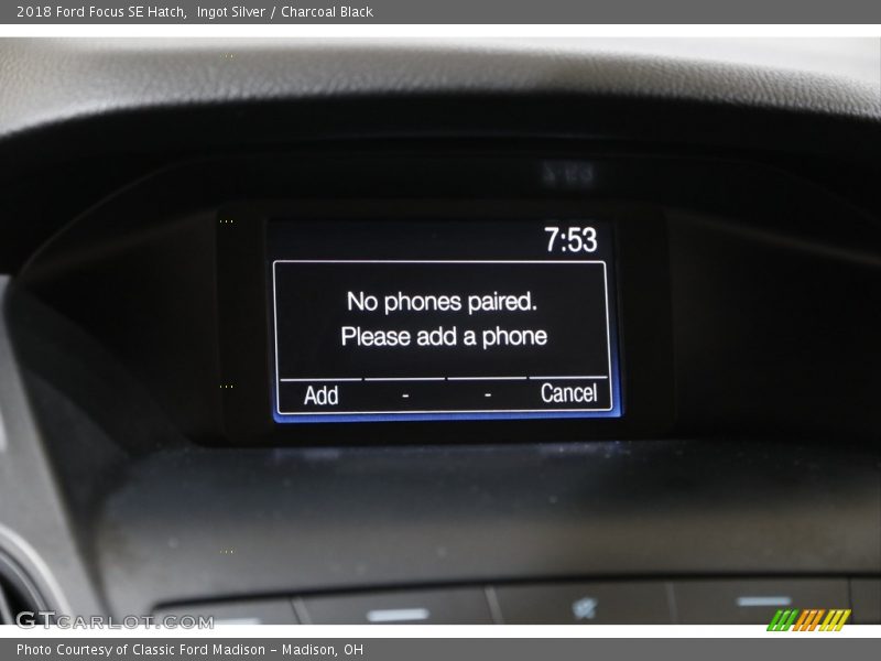 Ingot Silver / Charcoal Black 2018 Ford Focus SE Hatch