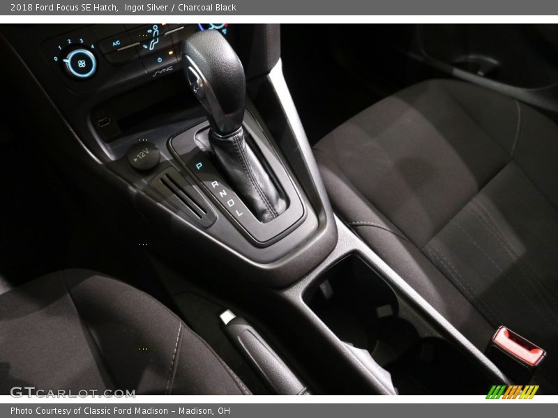 Ingot Silver / Charcoal Black 2018 Ford Focus SE Hatch